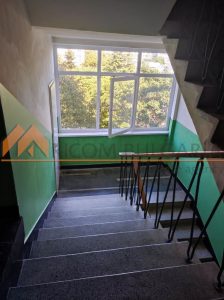 Просторен тристаен апартамент в района на Окръжна болница, гр.Варна - 9 - Ricom Bulgaria