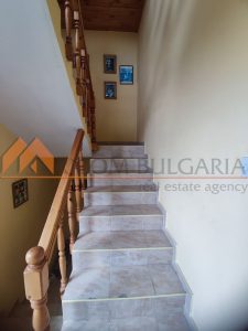 Риком България продава  еднофамилна триетажна къща в с. Китка - 12 - Ricom Bulgaria