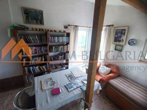 Риком България продава  еднофамилна триетажна къща в с. Китка - 15 - Ricom Bulgaria