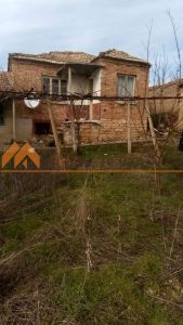 Къща в с.Ягнило с добър достъп и голям двор! - 1 - Ricom Bulgaria