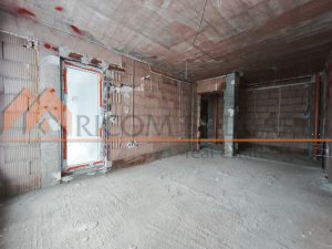 Двустаен апартамент в кв.Бриз с площ 60,46 кв.м. с включено в цената паркомясто! - 1 - Ricom Bulgaria