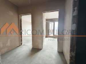 Двустаен апартамент в кв.Бриз с площ 60,46 кв.м. с включено в цената паркомясто! - 11 - Ricom Bulgaria