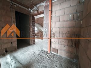 Двустаен апартамент в кв.Бриз с площ 60,46 кв.м. с включено в цената паркомясто! - 12 - Ricom Bulgaria