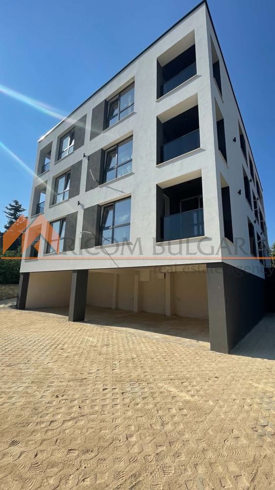 Тристаен апартамент в нова  жилищна сграда в центъра на кв. Виница - 1 - Ricom Bulgaria