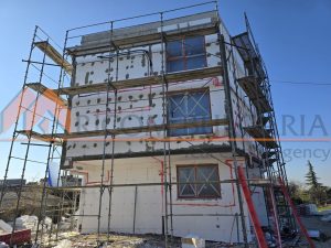 Тристаен апартамент с площ 92,82 кв.м., находящ се на втори /надпартерен/ етаж. - 8 - Ricom Bulgaria