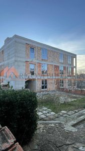 Тристаен апартамент в центъра на кв. Виница - 1 - Ricom Bulgaria