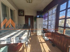 Къща в местност Ален мак! В близост до главен път и спирка на градски транспорт! - 3 - Ricom Bulgaria