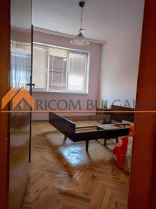 Под наем просторен тристаен апартамент в района на Окръжна болница, гр.Варна. - 12 - Ricom Bulgaria