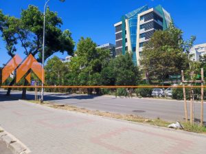 Под наем просторен тристаен апартамент в района на Окръжна болница, гр.Варна. - 2 - Ricom Bulgaria