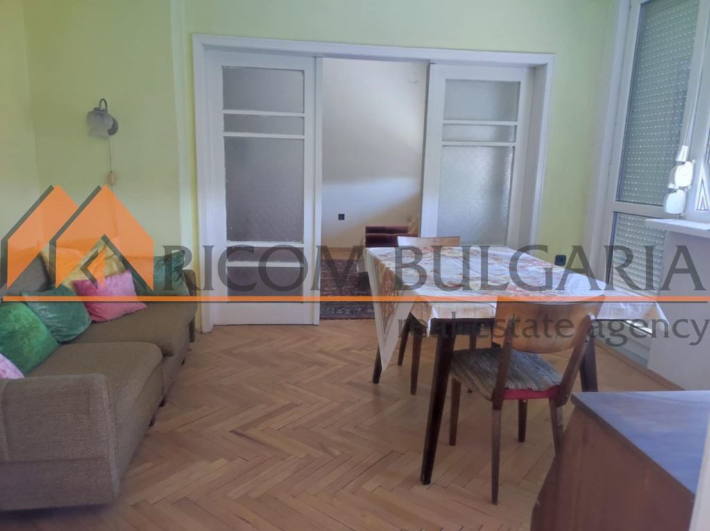 Под наем просторен тристаен апартамент в района на Окръжна болница, гр.Варна. - 7 - Ricom Bulgaria