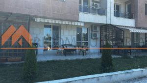 Двустаен апартамент с площ 45 кв.м. и прилежащ собствен двор 25 кв.м. - 2 - Ricom Bulgaria