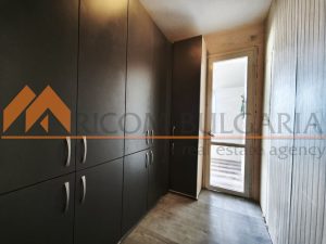 ОБЗАВЕДЕН ТРИСТАЕН АПАРТАМЕНТ С ПАРКОМЯСТО В КВ.АСПАРУХОВО! - 6 - Ricom Bulgaria