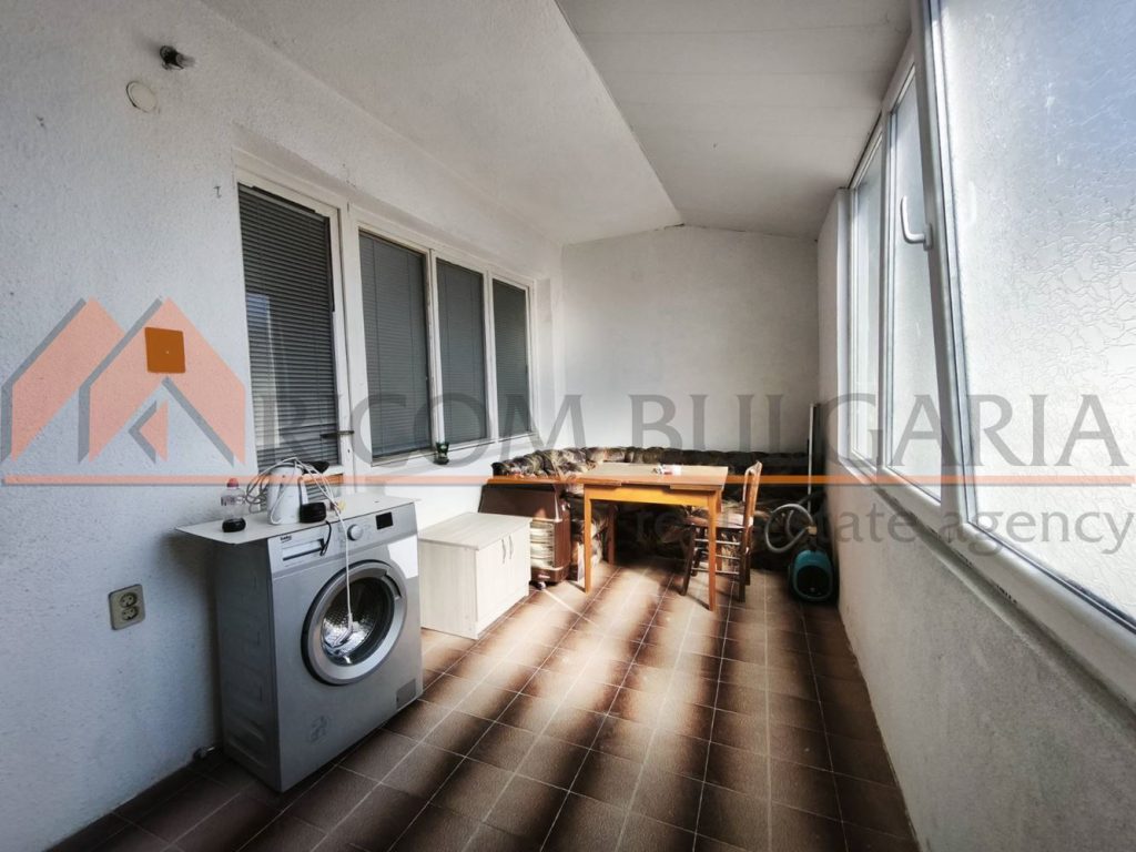 ОБЗАВЕДЕН ТРИСТАЕН АПАРТАМЕНТ С ПАРКОМЯСТО В КВ.АСПАРУХОВО! - 9 - Ricom Bulgaria