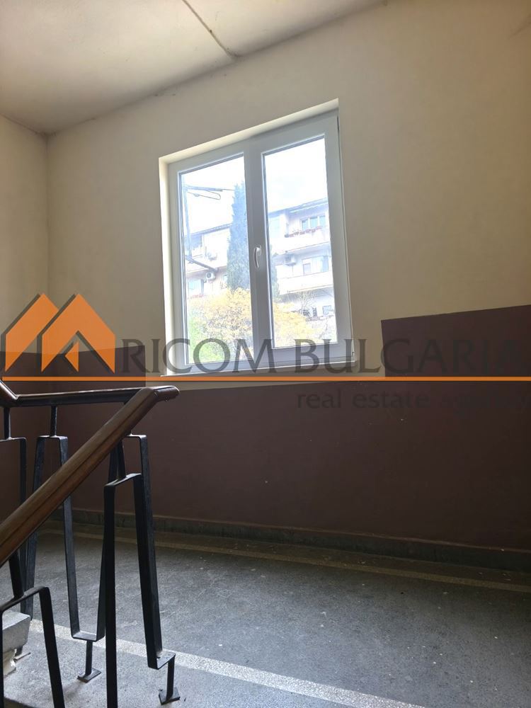 Тристаен апартамент с изключителен потенциал в кв. Трошево - 9 - Ricom Bulgaria