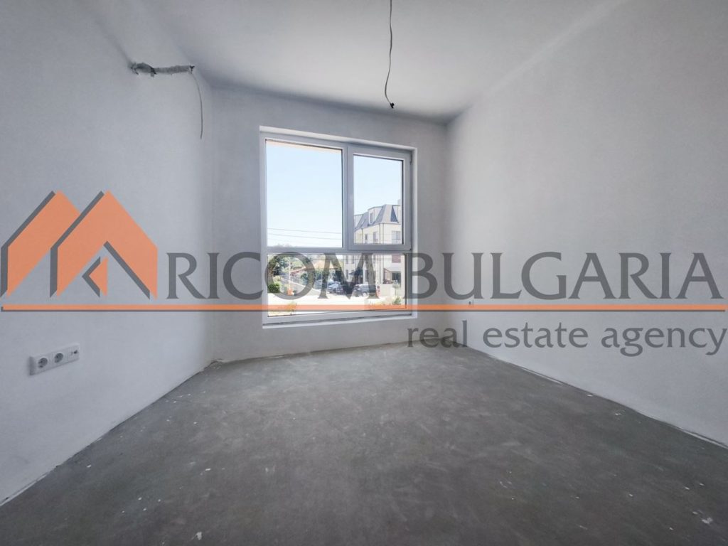 Директно от инвеститора!  Тристаен апартамент в кв.Бриз с Акт 16! - 8 - Ricom Bulgaria