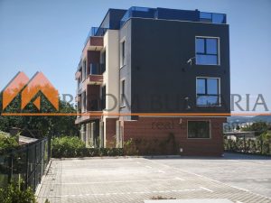 Тристаен апартамент в кв.Бриз с Акт 16 - 3 - Ricom Bulgaria